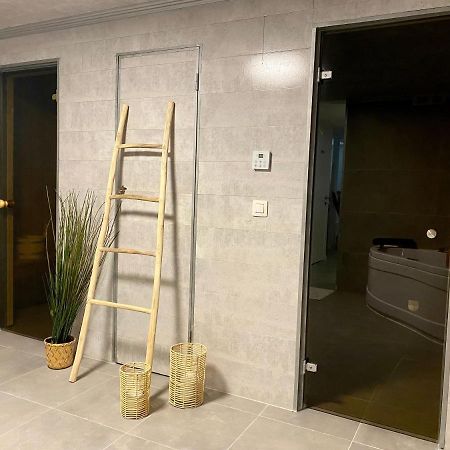 Superbe Logement Pres De Bruxelles Avec Spa Prive 外观 照片