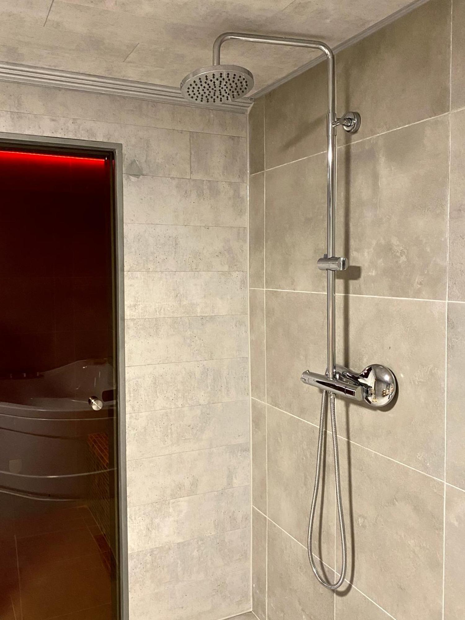Superbe Logement Pres De Bruxelles Avec Spa Prive 外观 照片